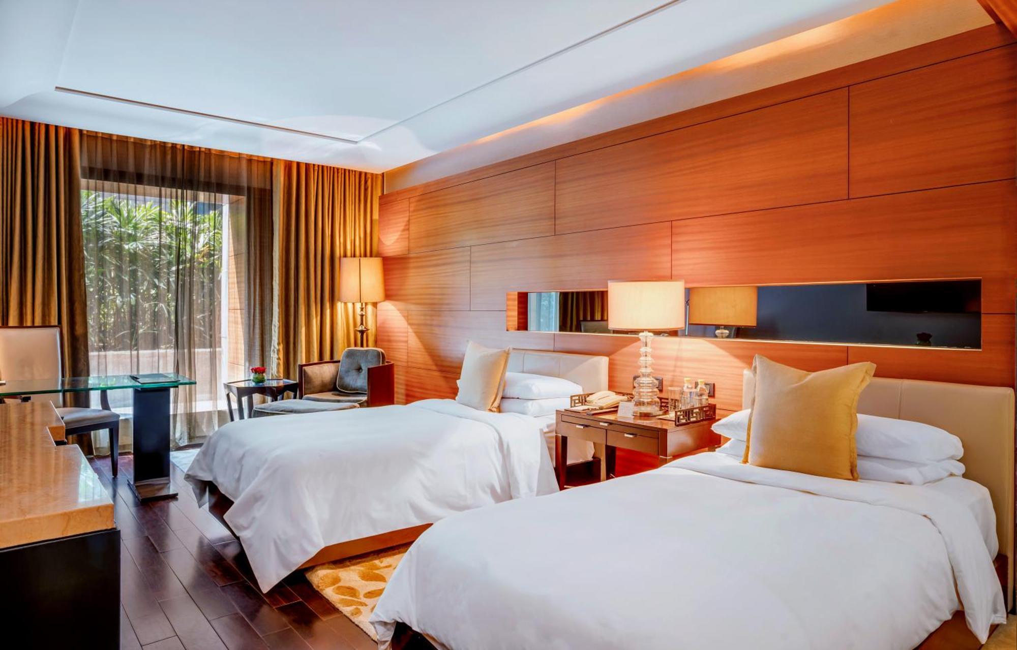 The Leela Ambience Gurugram Hotel & Residences - The Luxury Urban Sanctuary Gurgaon Bagian luar foto Deluxe Room