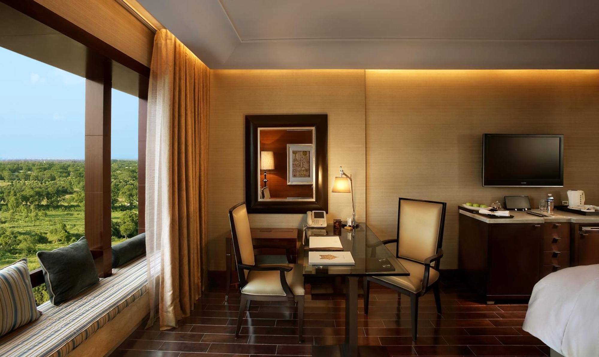 The Leela Ambience Gurugram Hotel & Residences - The Luxury Urban Sanctuary Gurgaon Bagian luar foto